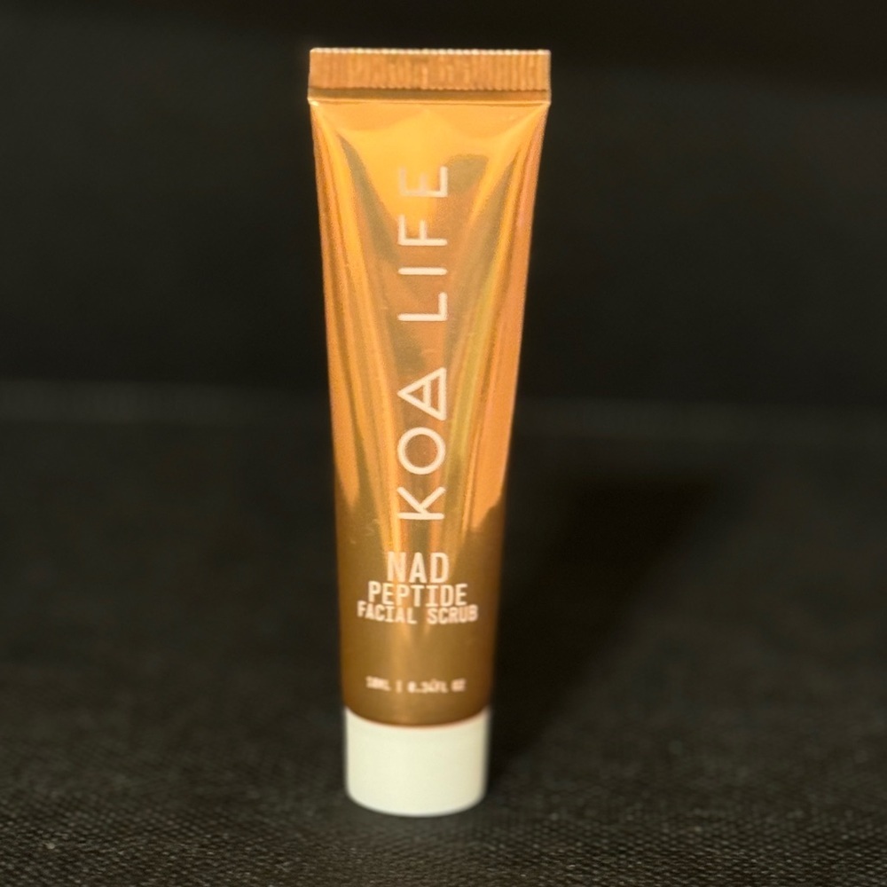 Koa Life NAD Peptide Facial Scrub Exfoliate Brighten Glow
